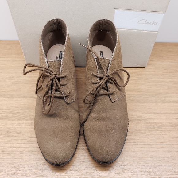 Clarks Hazen Charm Wedge Bootie Olive size 10 medium - Picture 2 of 12